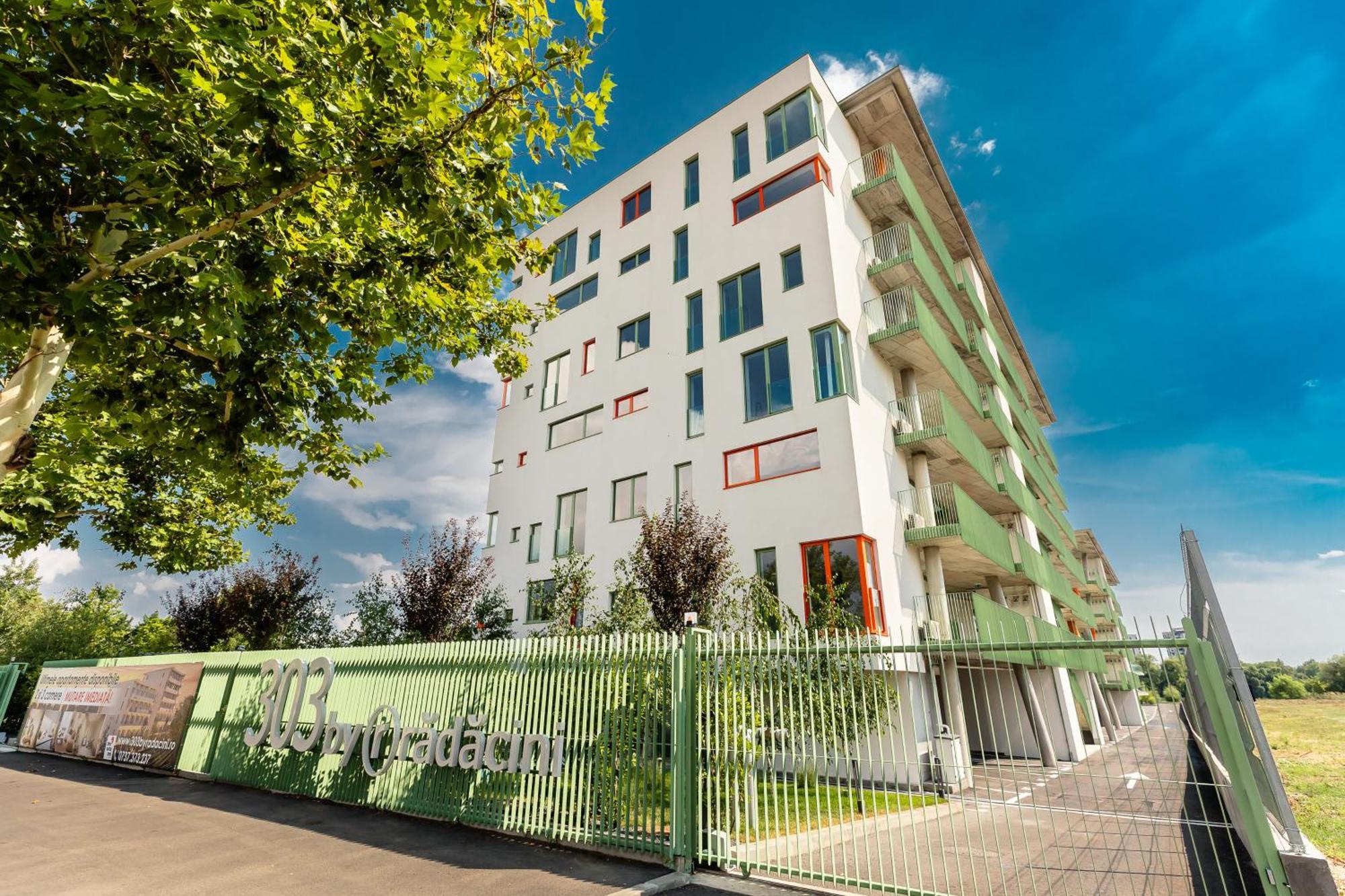 Roots Two - Tranquil Lakeview Escape With Balcony Bukarest Exterior foto